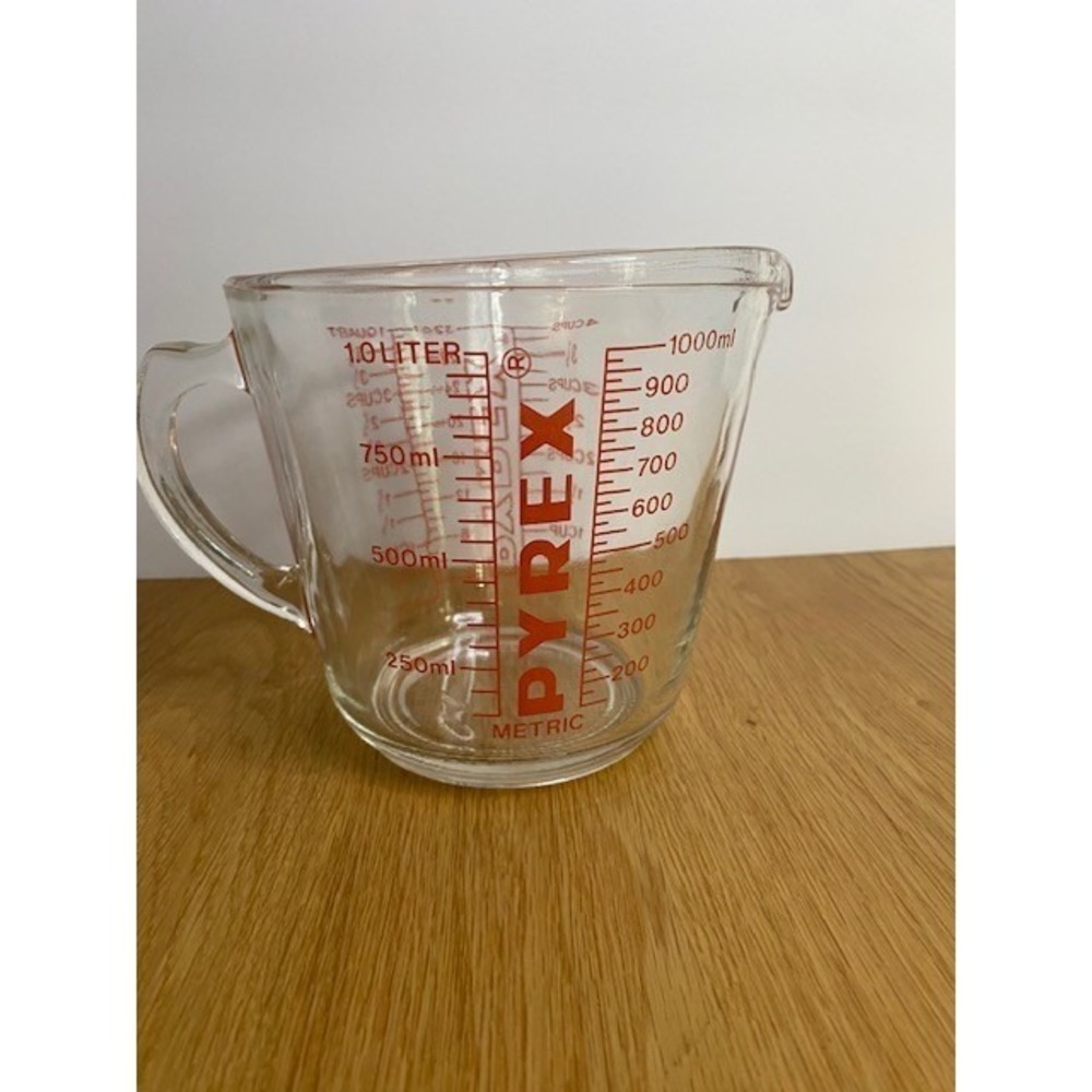 Pyrex Measuring Cup Kitchen 4 Cup 1 Quart Clear Excellent Red Lettering USA